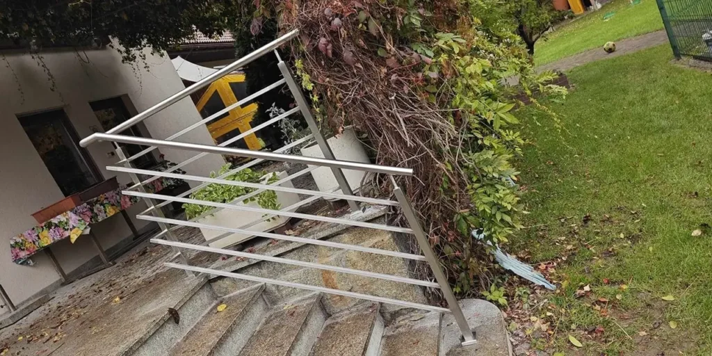 montaż barierek ze stali nierdzewnej